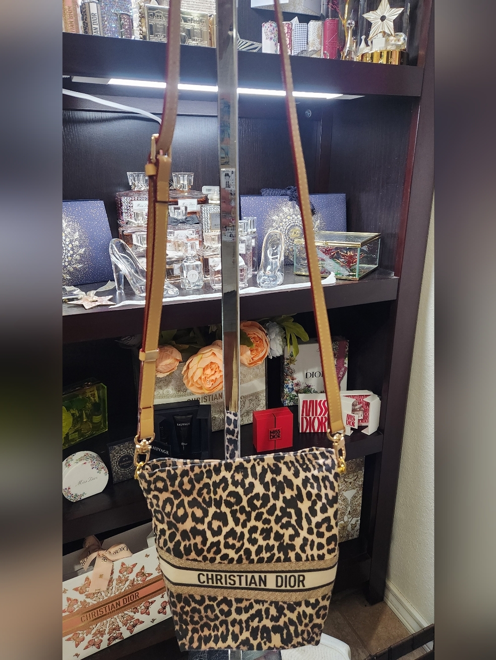 Dior Leopard Print Shoulder - Picture 3 of 16